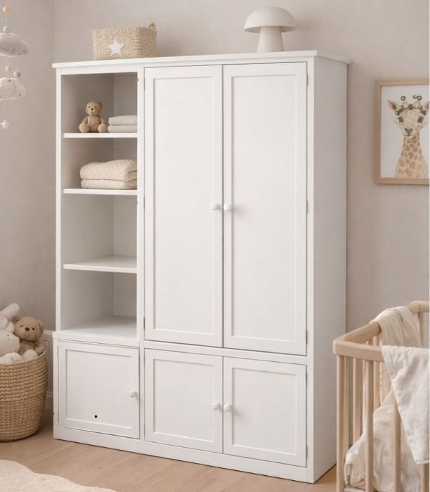 armoire bébé rénovée en blanc